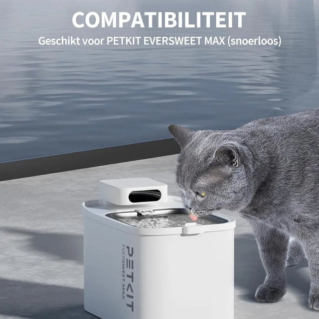 kat drinkt uit petkit eversweet max waterfontein kat