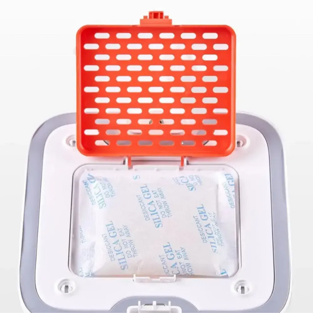 hier wordt getoond waar het zakje moet worden geplaatst in een petkit automatische voerbak