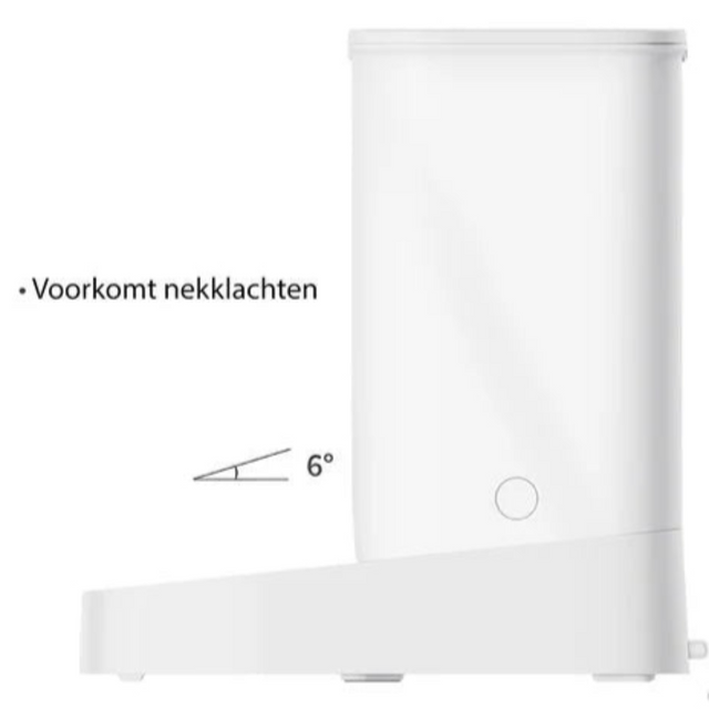 de automatische voerbak van petkit is getild wat nekklachten voorkomt 