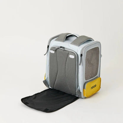 PETKIT Breezy XZone rugzak getoond vanaf de zijkant met uitrolbare mat.