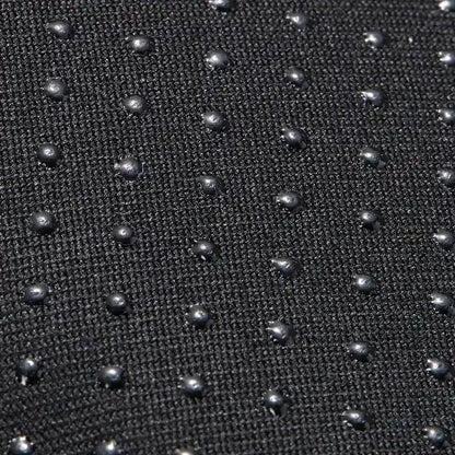 Zwarte antislip onderkant van het PETKIT huisdierbed met kleine rubberen nopjes voor stabiliteit.